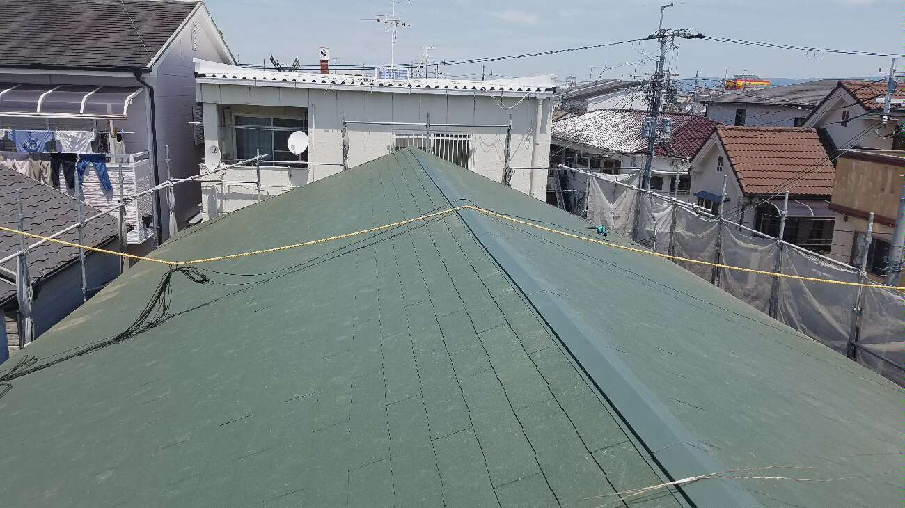 八尾市で瓦屋根から軽量のスレート屋根に葺き替え工事をしました