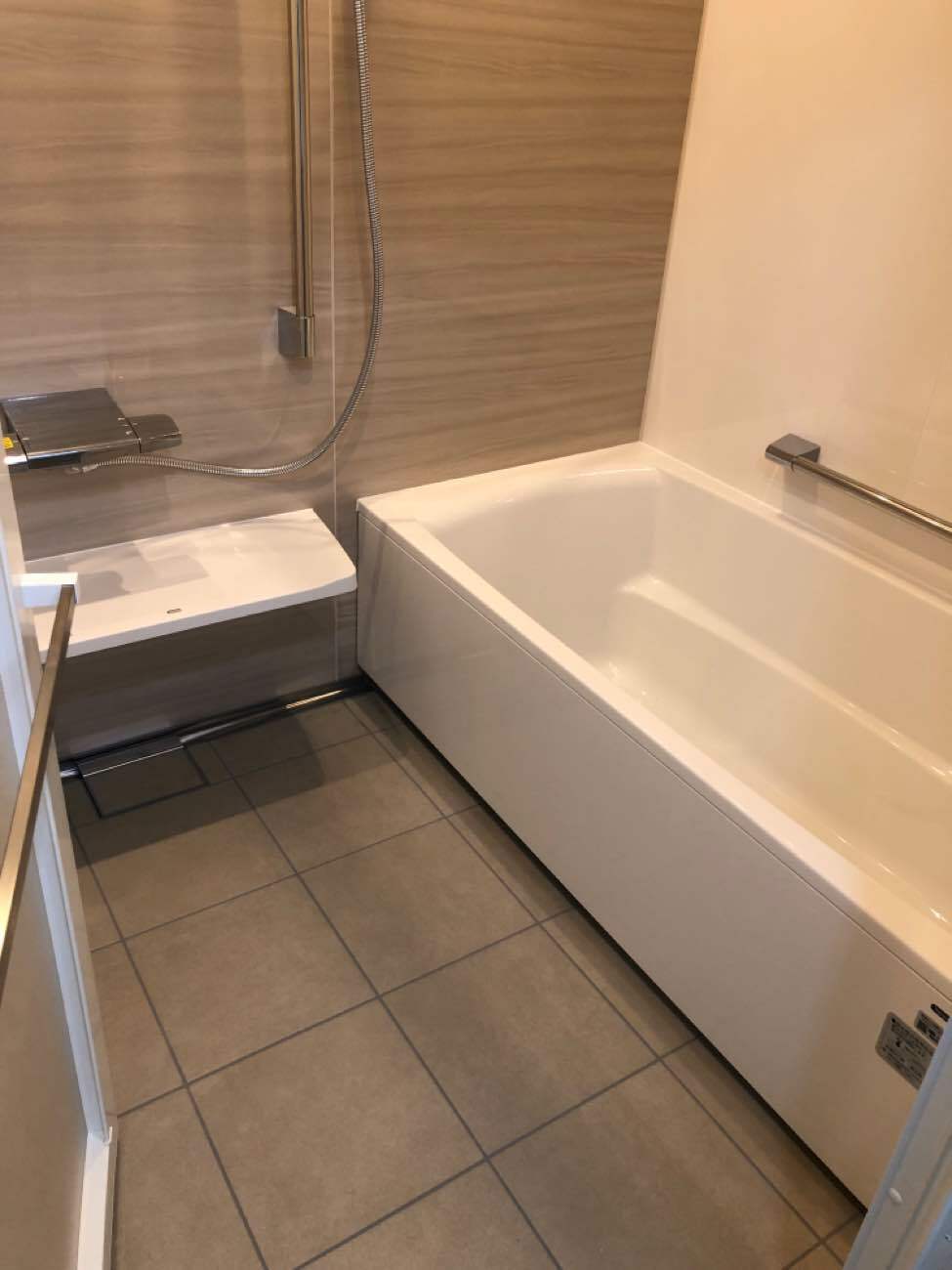 平野区のマンションでタカラスタンダードのぴったりサイズ浴室を施工させて頂きました