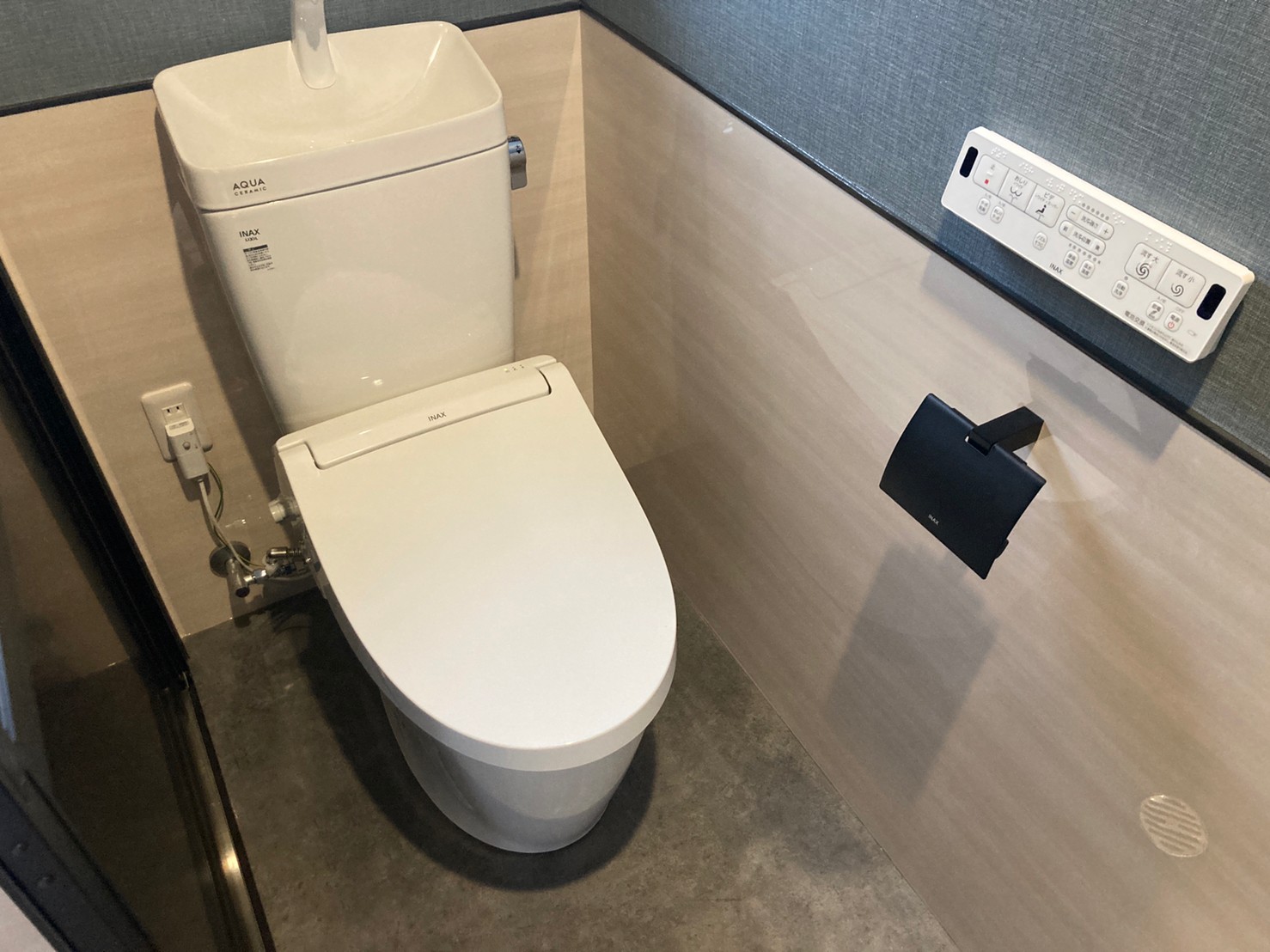 東大阪の会社様のおトイレをリフォームさせていただきました！