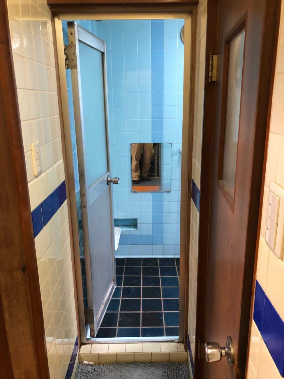 施工前　浴室入口