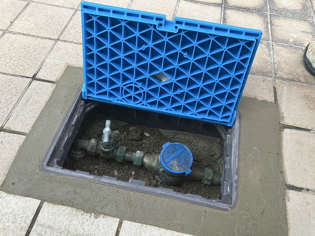 八尾市で水道のメーターBOX取替