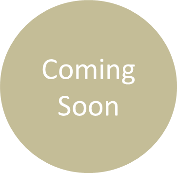 スタッフ写真はなくcoming soonの文字が入っています